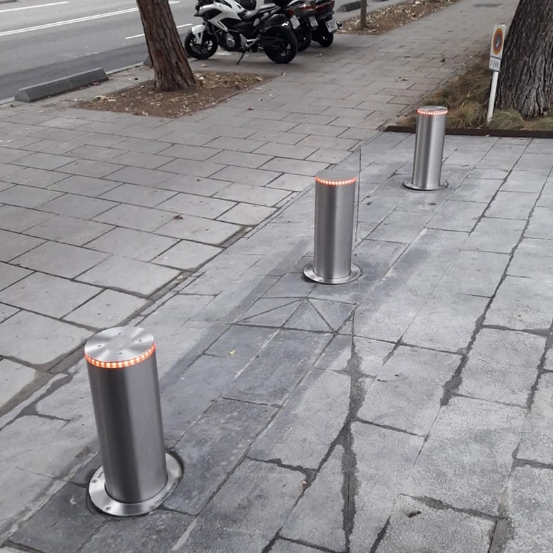 Benito vaste bollard met voetplaat - Ø220 mm - Hoogte 1200 mm - Wanddikte 4 mm - RVS 304 2-min