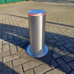 Benito vaste bollard met voetplaat - Ø220 mm - Hoogte 1200 mm - Wanddikte 4 mm - RVS 304 2-min